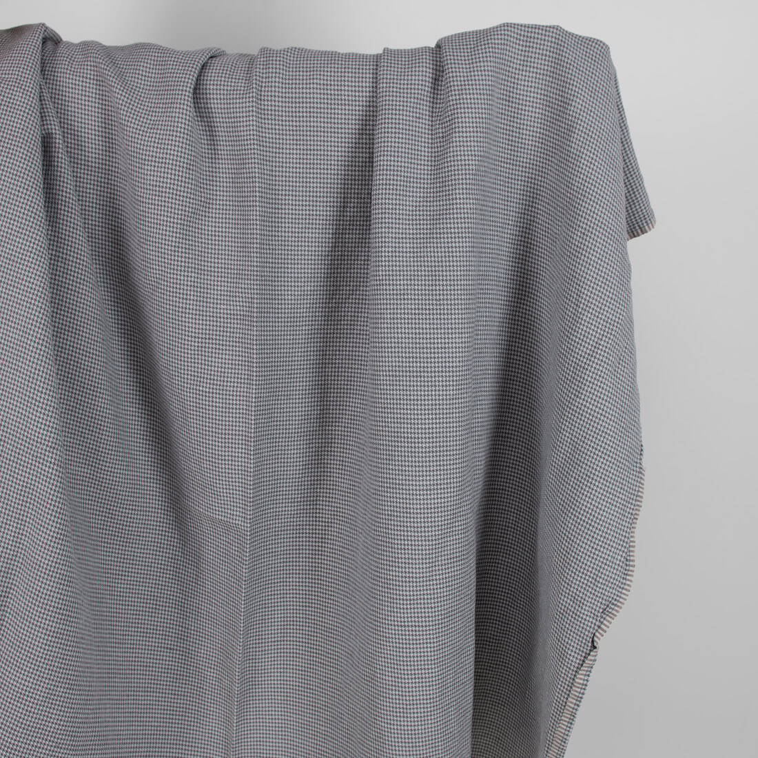 Washed linen cotton fabric grey houndstooth pattern