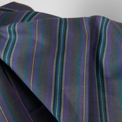 Linen cotton fabric in violet and blue stripes 8 Linen cotton fabric in violet and blue stripes close up detail