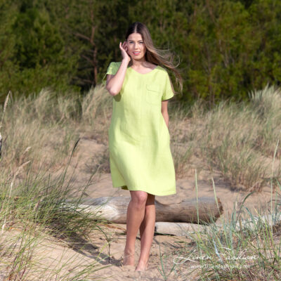 TIFANNY Dress light green 12 light green linen dress, knee lenght.
