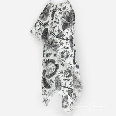 GARDENIA Scarf black 5 Black linen scarf.