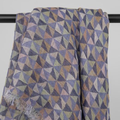 MOLI Scarf violet 5 Violet linen scarf, geometric pattern
