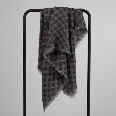 VIRGO Scarf violet 4 Violet black linen scarf