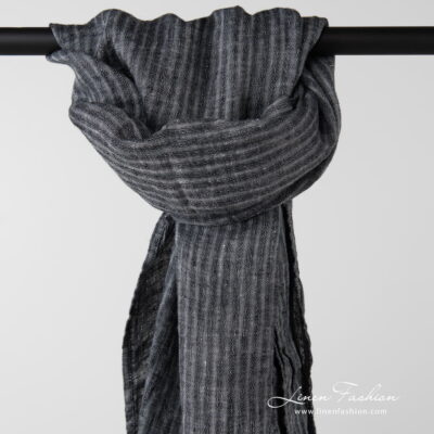 DANDI Shawl black 7 striped black shawl in washed linen.