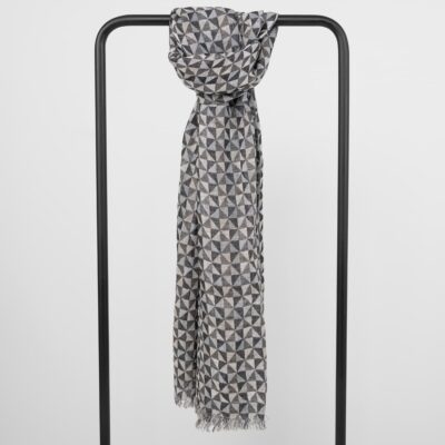 MOLI Shawl grey 4 Grey linen shawl
