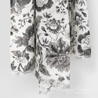 GARDENIA Shawl black 8 Black 100% linen shawl, GARDENIA.