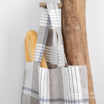 MANDI Tote bag blue 7 100% linen bag with blue and grey checks.