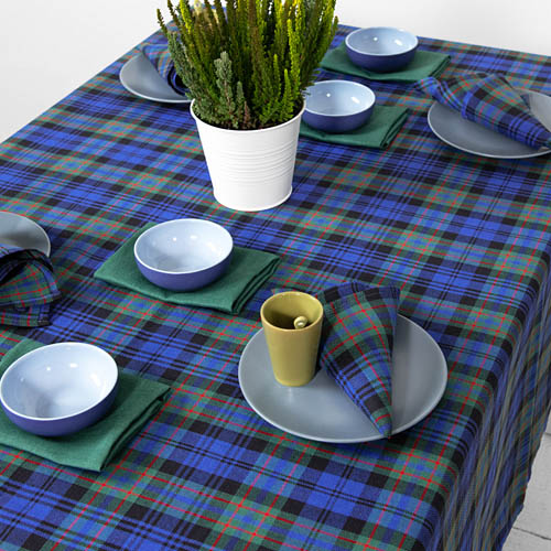 Christmas Linen Tablecloths | How to Decorate Your Table?