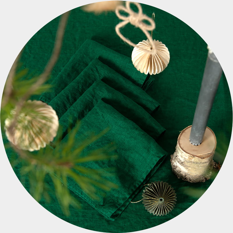 Linen table napkins ir green color 2022 - image 1.