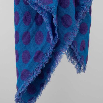 ZINA Scarf blue 6 Blue linen scarf with fringe