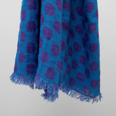 ZINA Shawl blue 6 Blue linen shawl, bubble pattern